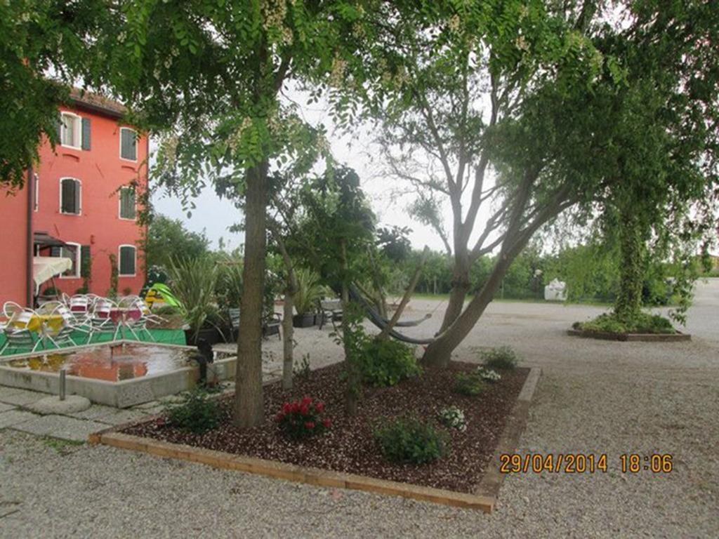 Quadrifoglio Relax Guest House San Dona di Piave Ngoại thất bức ảnh